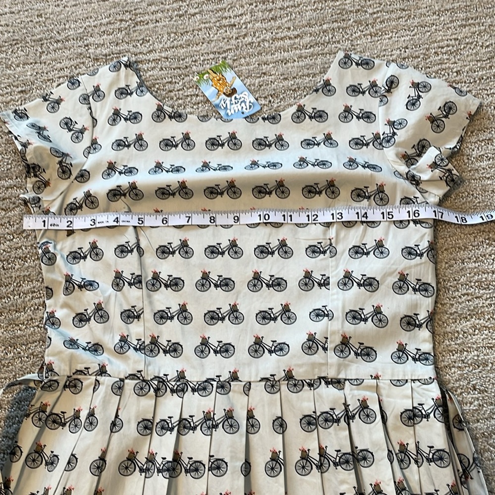 Run&Fly dress - Picture 5 of 6